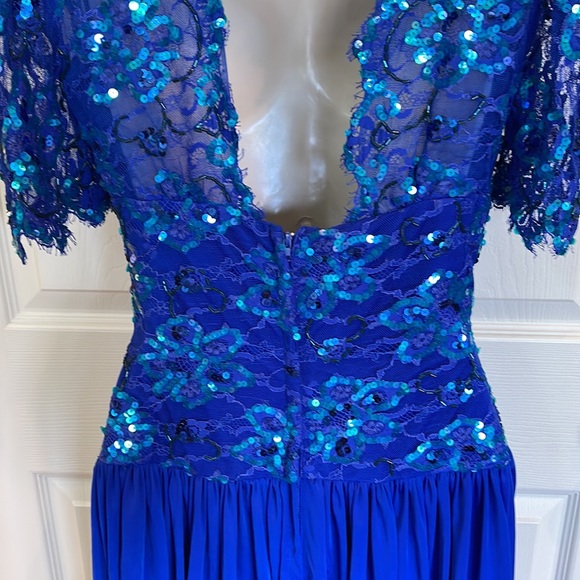 VINTAGE (80s) Blue Sequined Formal Gown / Dress - Picture 6 of 8